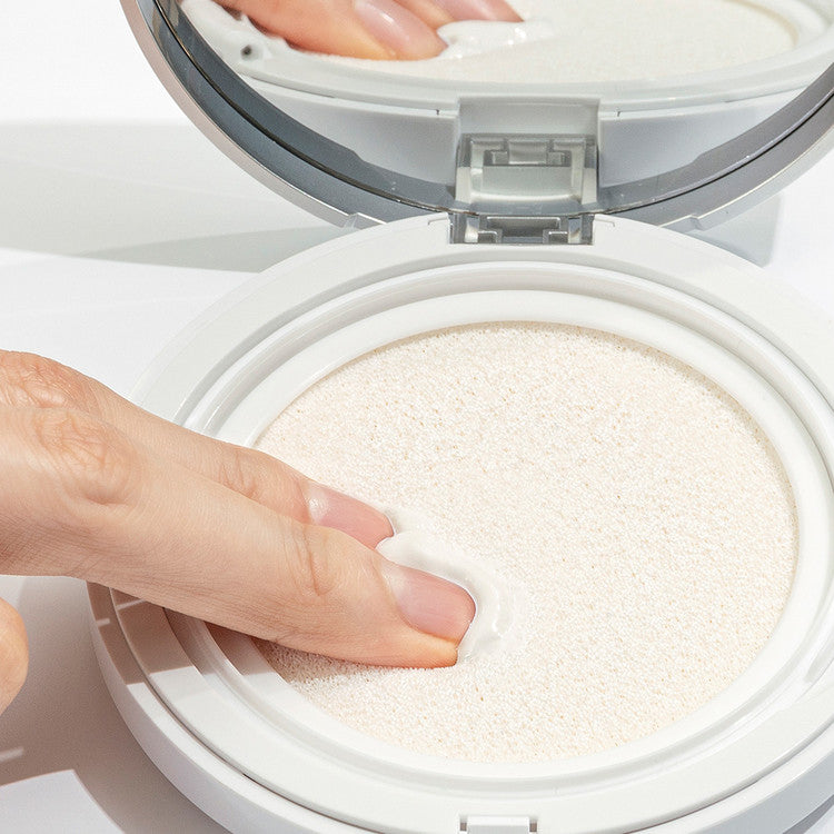 Mary & May - Vegan Niacinamide Panthenol Sun Cushion SPF50+ PA++++